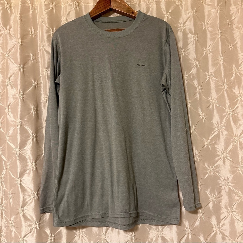 Patagonia Capilene Base Layer Long Sleeve Crew Neck Shirt Vintage Gray